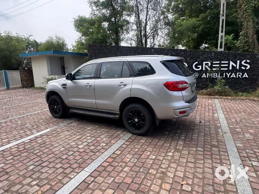 Ford Endeavour Titanium 4x4 2016