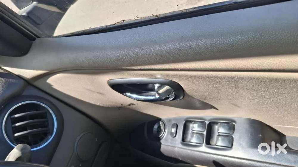 Tata Tiago 1.2 Revotron Xm, 2017, Petrol