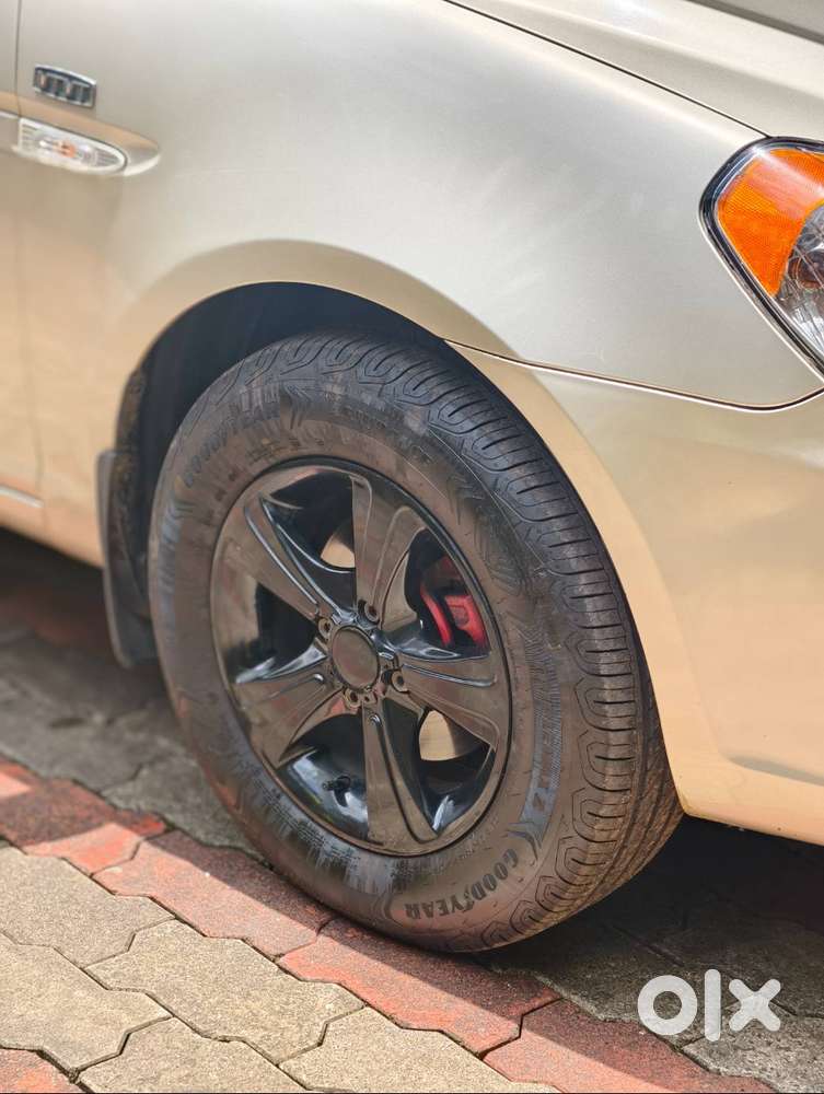 Hyundai Verna 1.6 Xi Mt Petrol  2008 New Tyres + Clutch