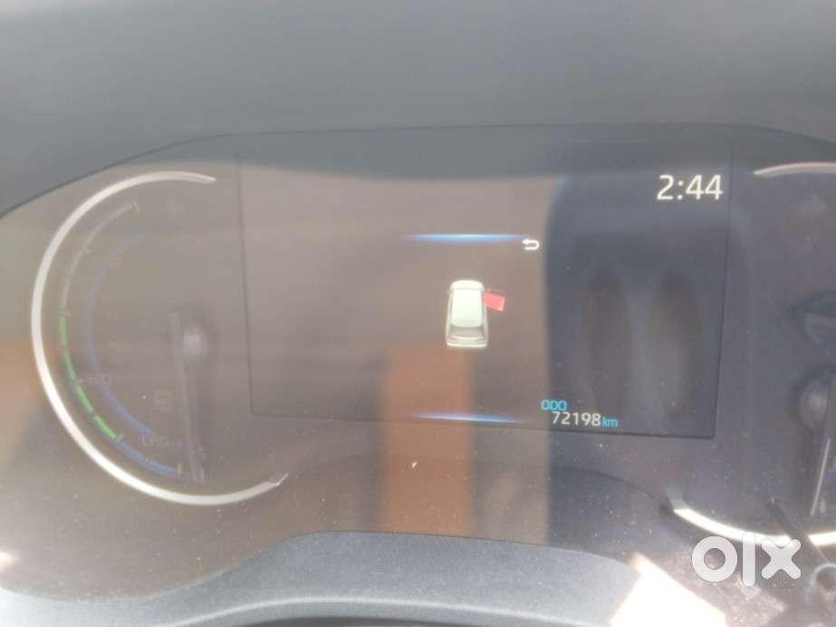Toyota Innova Hycross 2.0 Zx Hybrid 7 Str, 2023, Petrol
