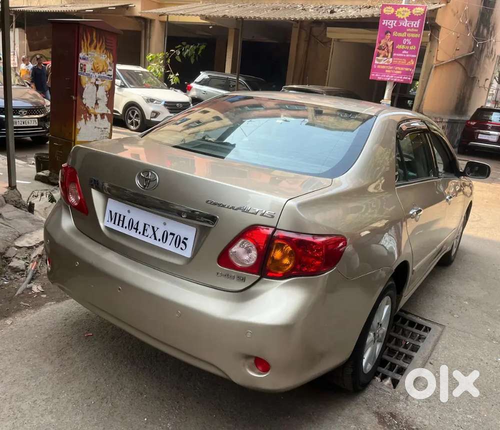 Toyota Corolla Altis 2011