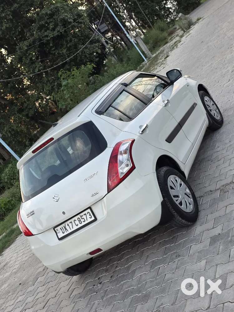 Maruti Swift Vdi
1st Owner 
Dono Chabi
Music System 
Central Locking