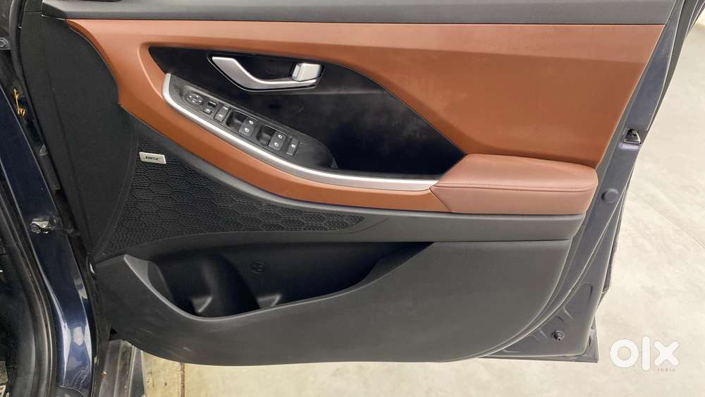 Hyundai Alcazar 2.0 Signature (o) Petrol At 6 Str, 2021, Petrol