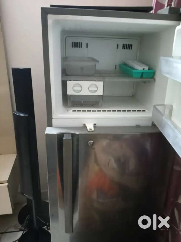 Double door freez available