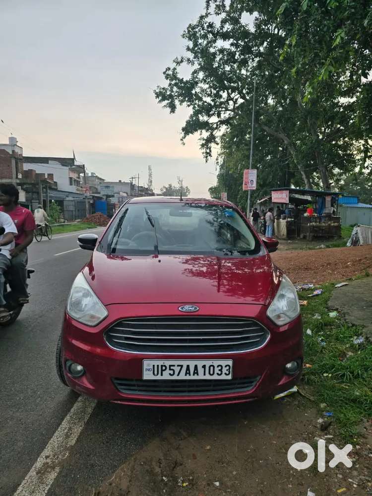 Ford Aspire Titanium Blu 2016