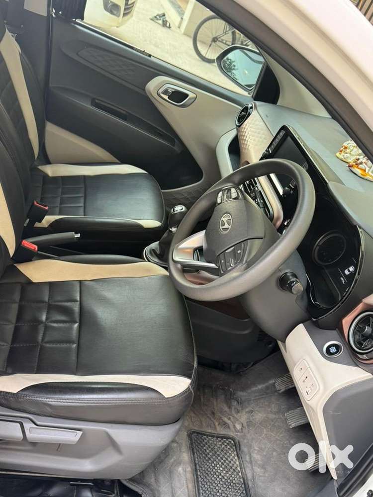 Hyundai Aura 2023 Cng & Hybrids Well Maintained