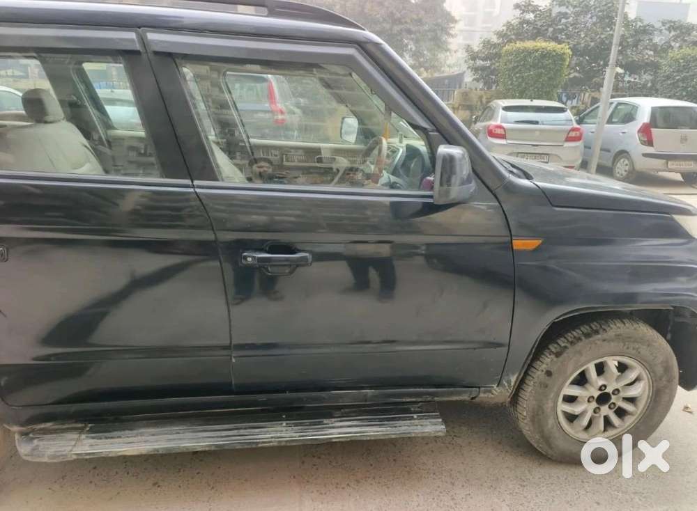Mahindra Tuv 300 2017 Diesel Well Maintained