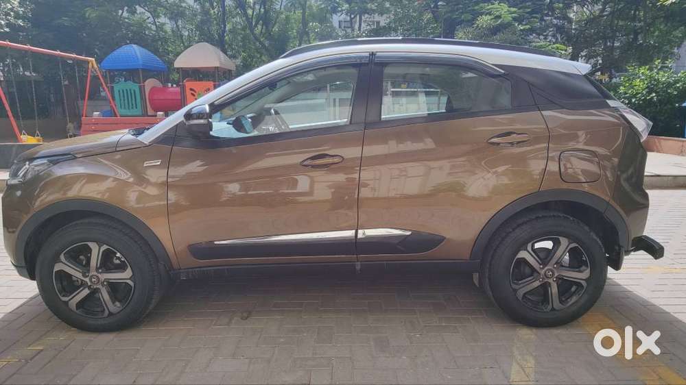 Tata Nexon Xza+ Premium Jet Edition 1.2 Amt Turbo Petrol