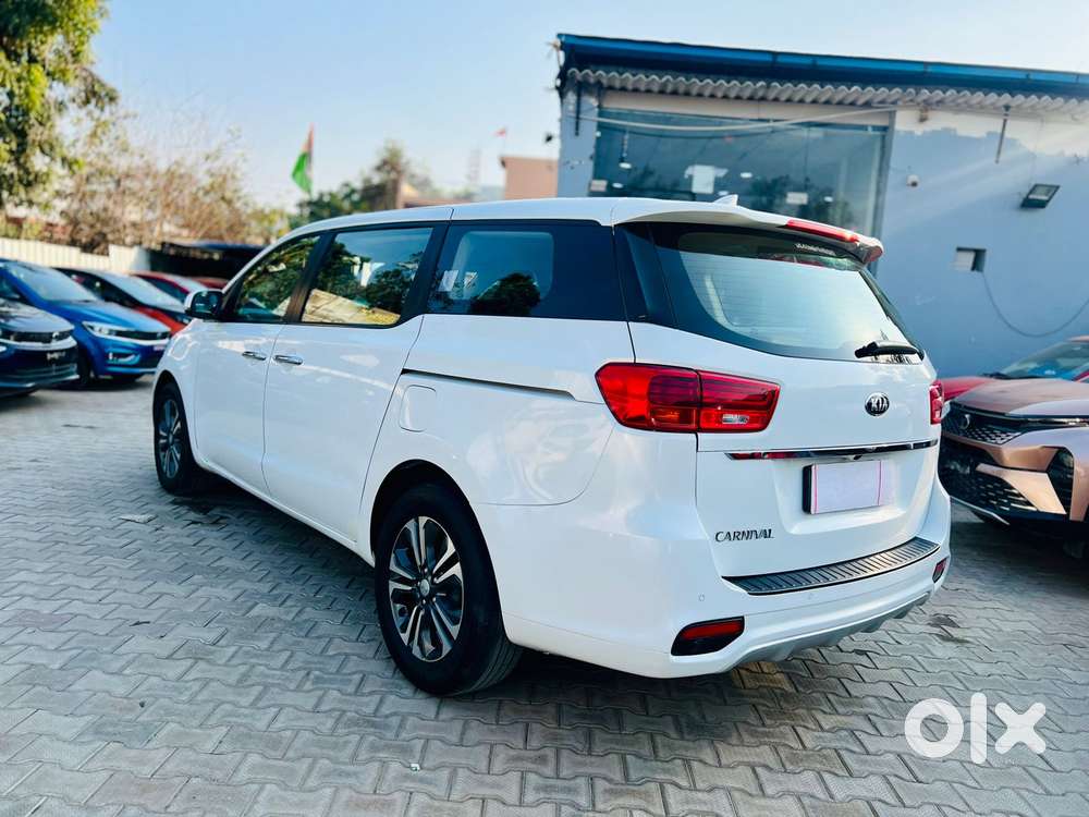 Kia Carnival Premium, 2021, Diesel