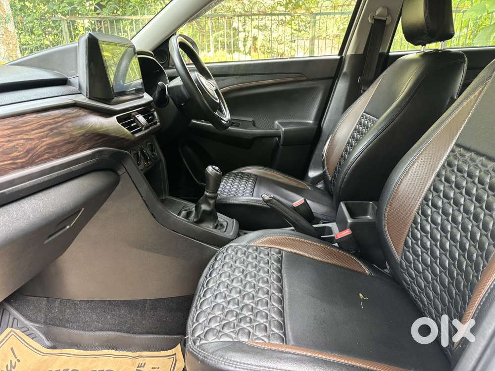 Maruti Suzuki Brezza 1.5 Lxi Smart Hybrid, 2024, Petrol