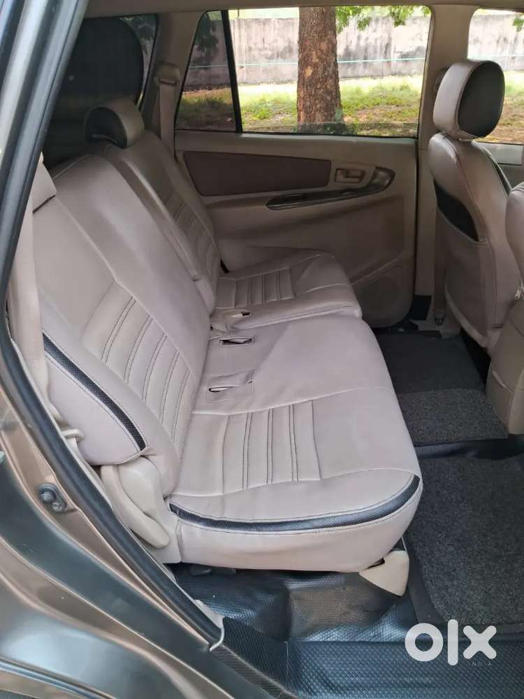 Toyota Innova 2014