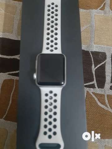 Apple nike watch hot sale 42mm series 3