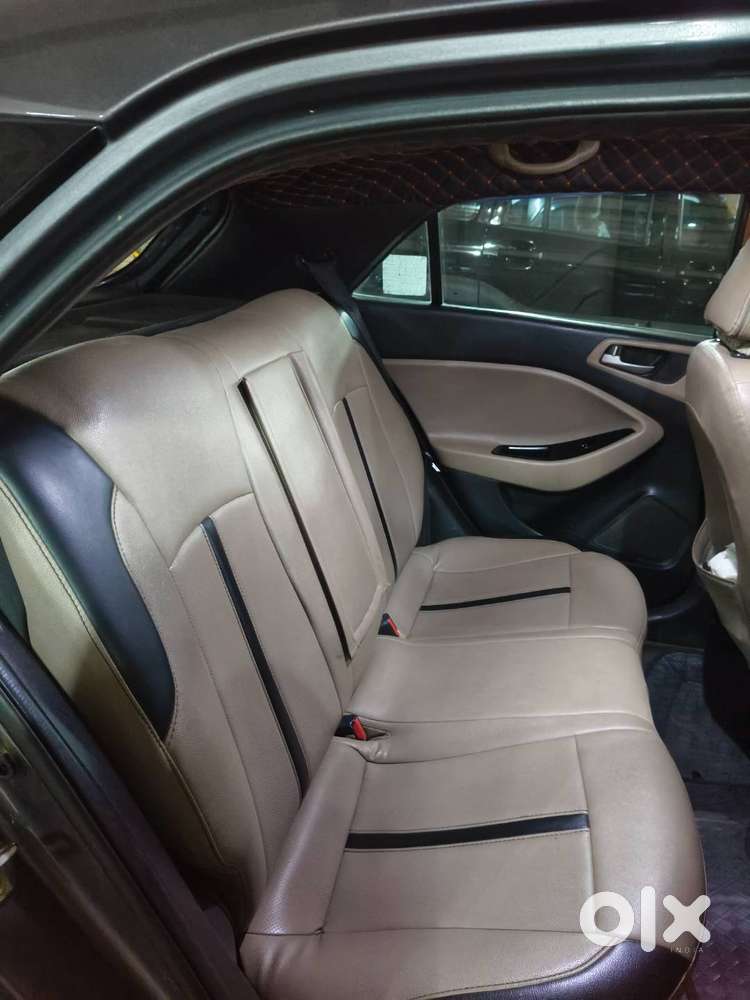 Elite I20 Star Dust Colour.