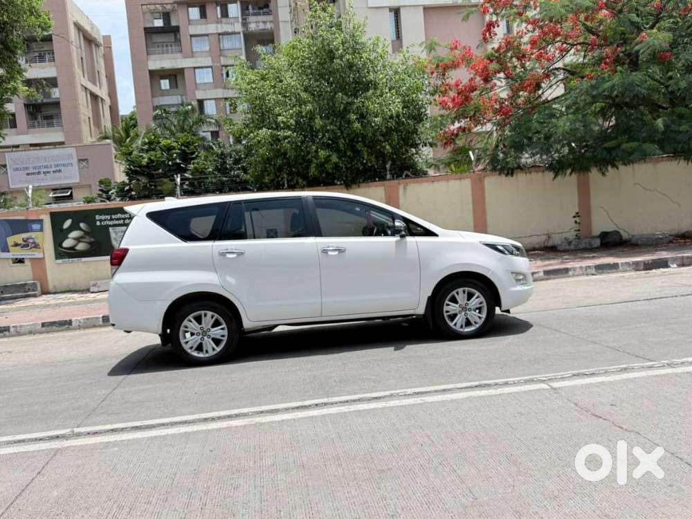 Toyota Innova Crysta 2.8 Zx Automatic 7 Str, 2016, Diesel