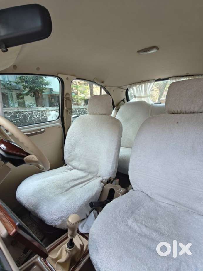 Ambassador Grand 1800 Bsiv, 2011, Petrol