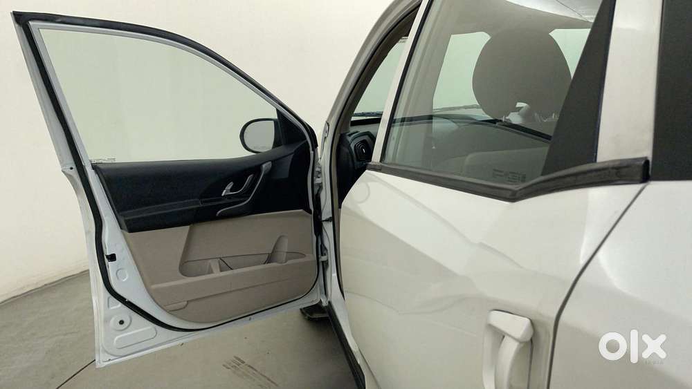 Mahindra Xuv500 W6 2wd, 2016, Diesel