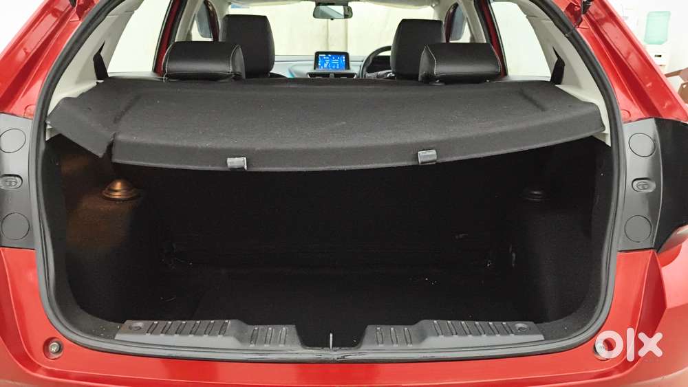 Tata Altroz Xz Plus (s), 2023, Petrol