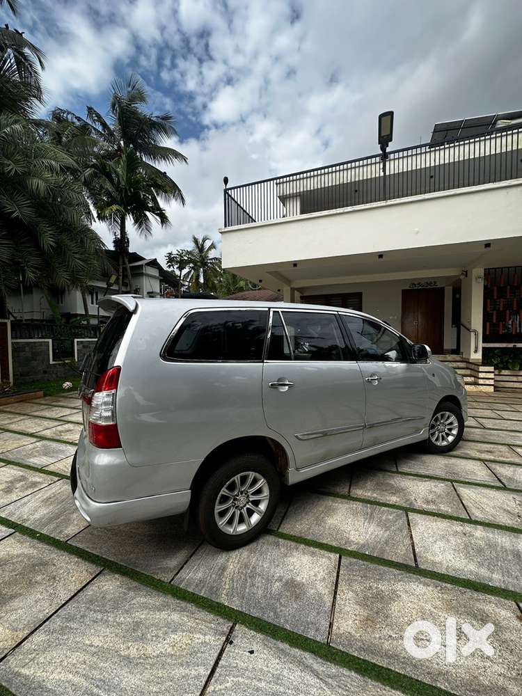 Toyota Innova Diesel 2011 Car