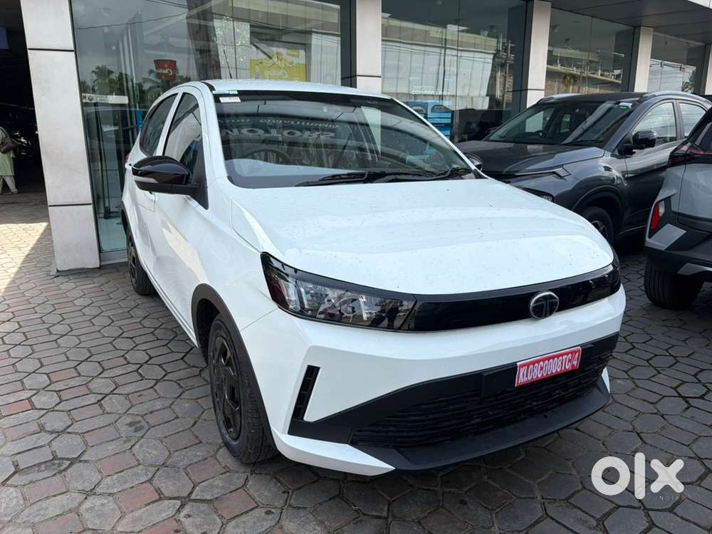 Tata Tiago 1.2 Petrol 2026