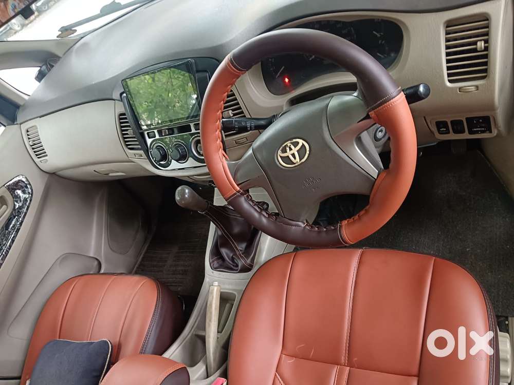 Toyota Innova 2.5 G (diesel) 8 Seater, 2012, Diesel