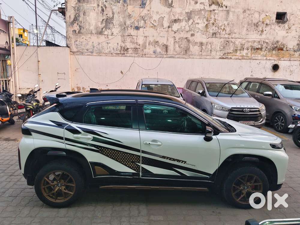 Toyota Urban Cruiser Taisor V 1.0 Petrol At Dual Tone, 2024, Petrol