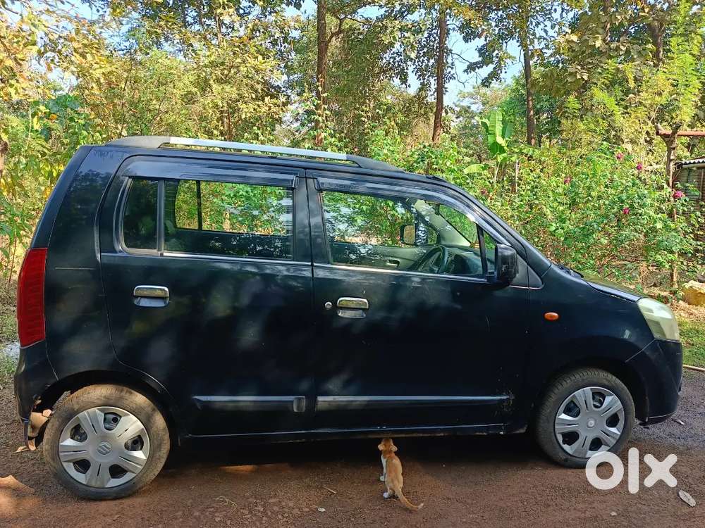 Average - 32/36. 
Power Windows.
Good Condition