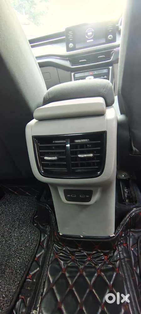 Skoda Kushaq 1.0 Tsi Ambition, 2022, Petrol