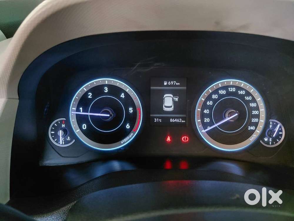 Hyundai Creta With Fancy Number 0004