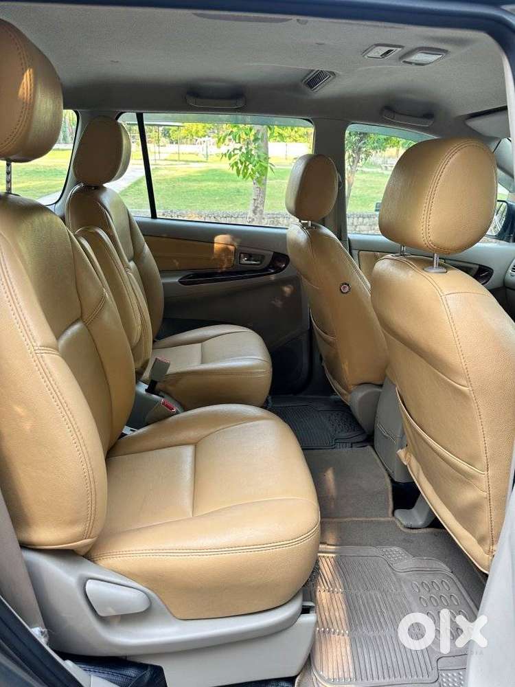 Toyota Innova 2.5 V 7 Str, 2014, Diesel