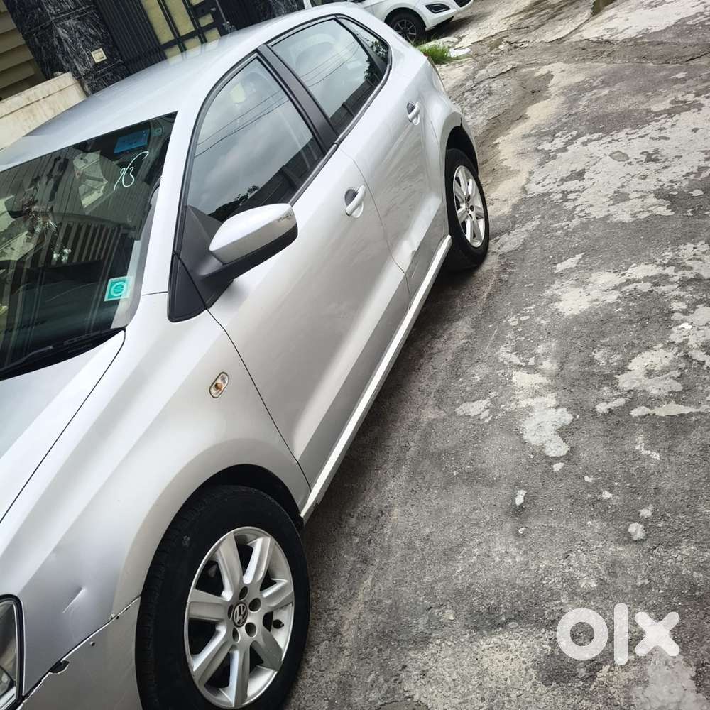 Volkswagen Polo 2011 Odometer 77000 Km