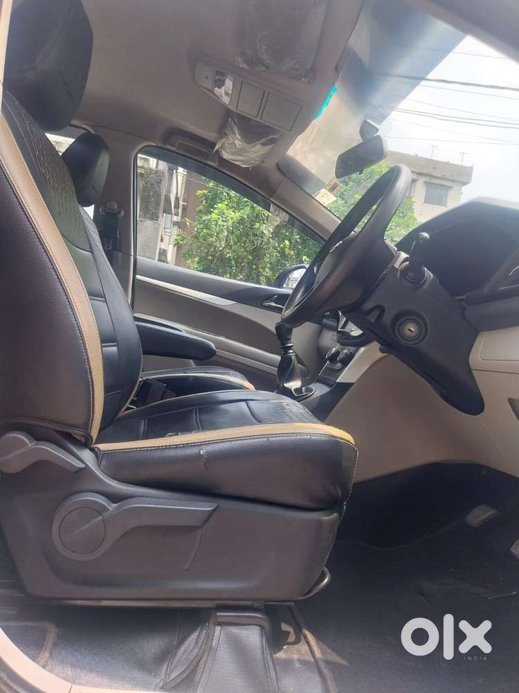 Mahindra Marazzo M8, 2018, Diesel