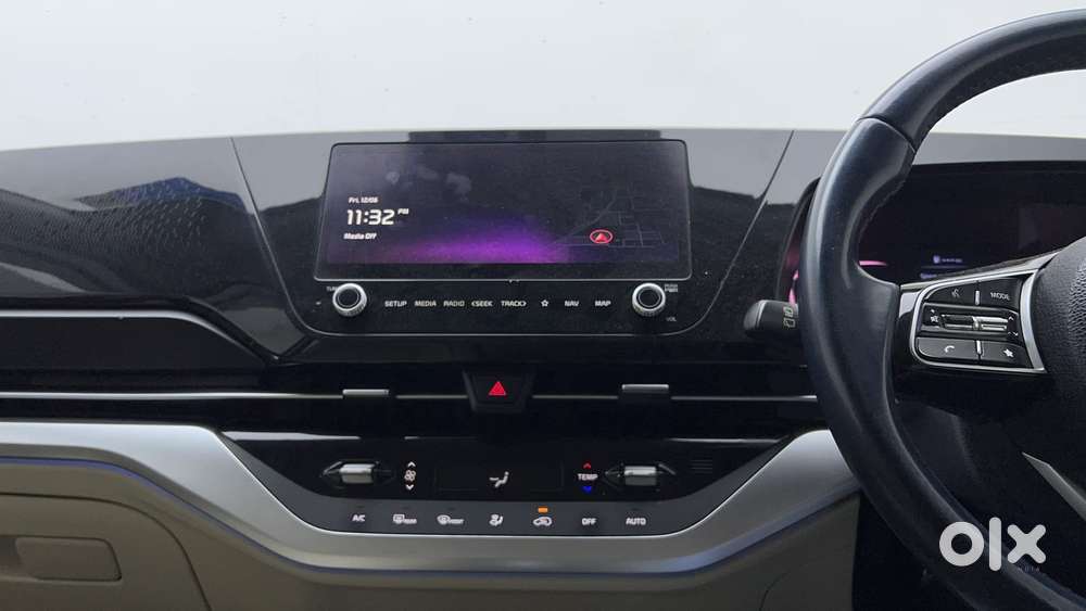 Kia Carens 1.4 Luxury Plus 6 Str, 2022, Petrol