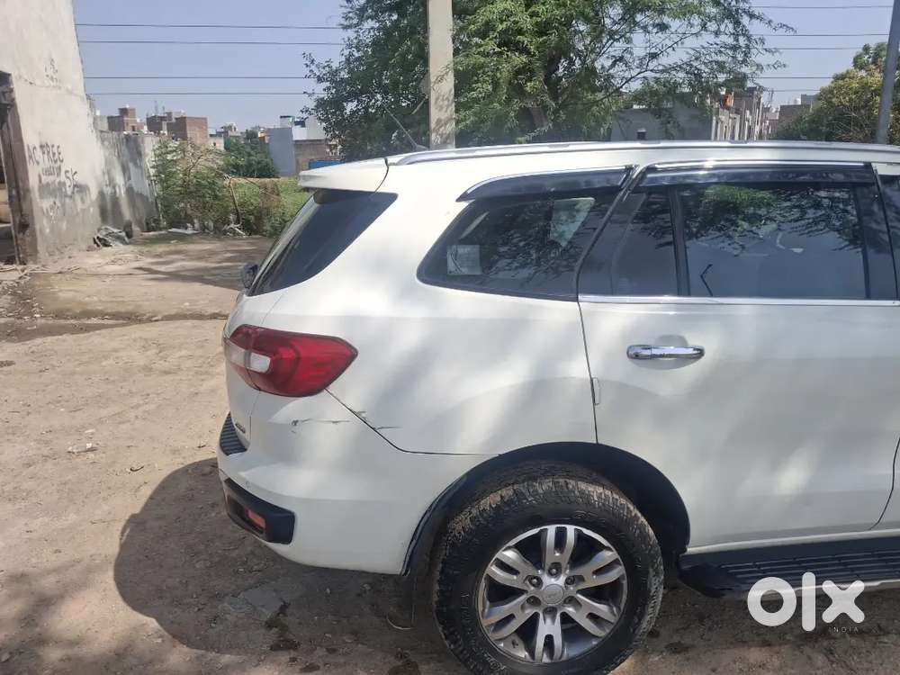 Ford Endeavour 2017 Diesel 68000 Km Driven