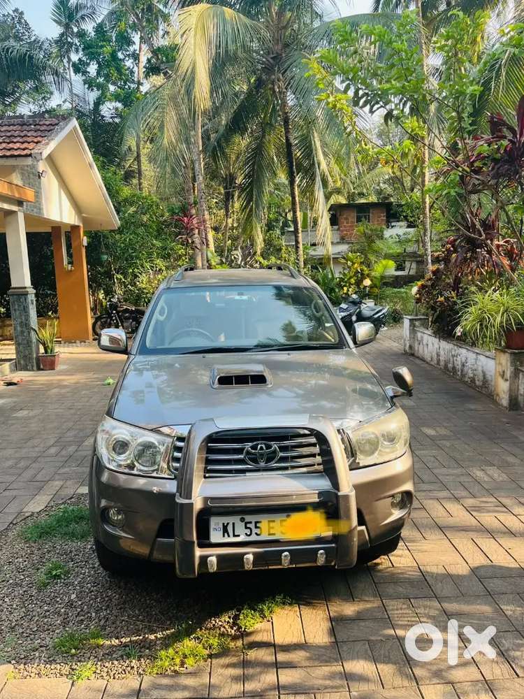Toyota Fortuner Legender 2009 Diesel 201800 Km Driven