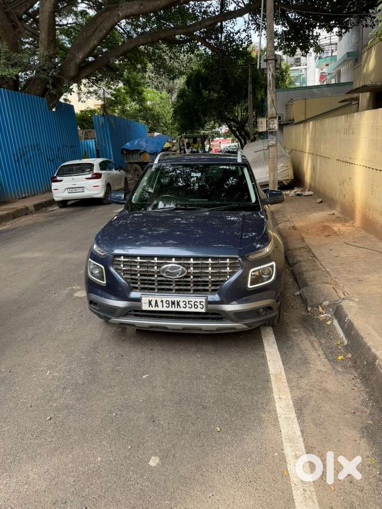 Hyundai Venue Petrol 2019