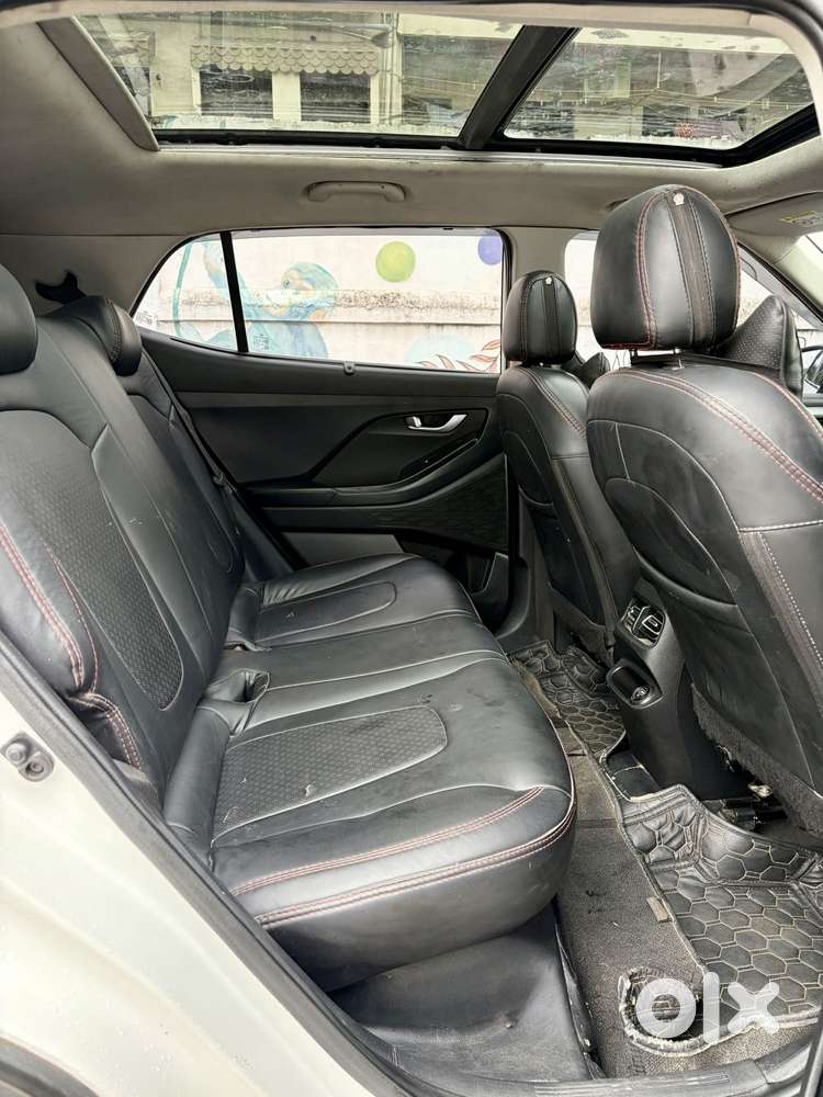 Hyundai Creta 1.5 S Plus Knight Diesel Dual Tone, 2022, Diesel
