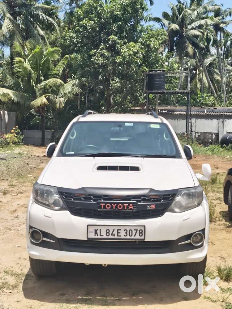 Toyota Fortuner 2015