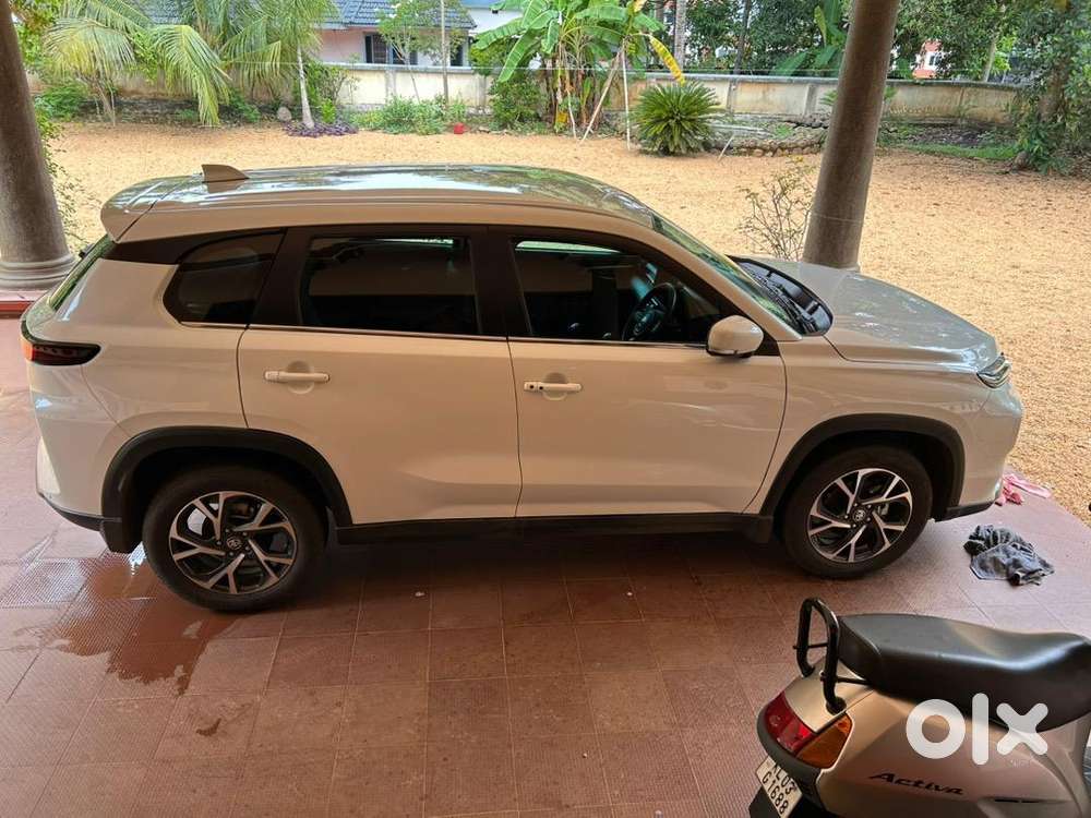 Toyota Urban Cruiser Hyryder 2024 Petrol 29000 Km Driven