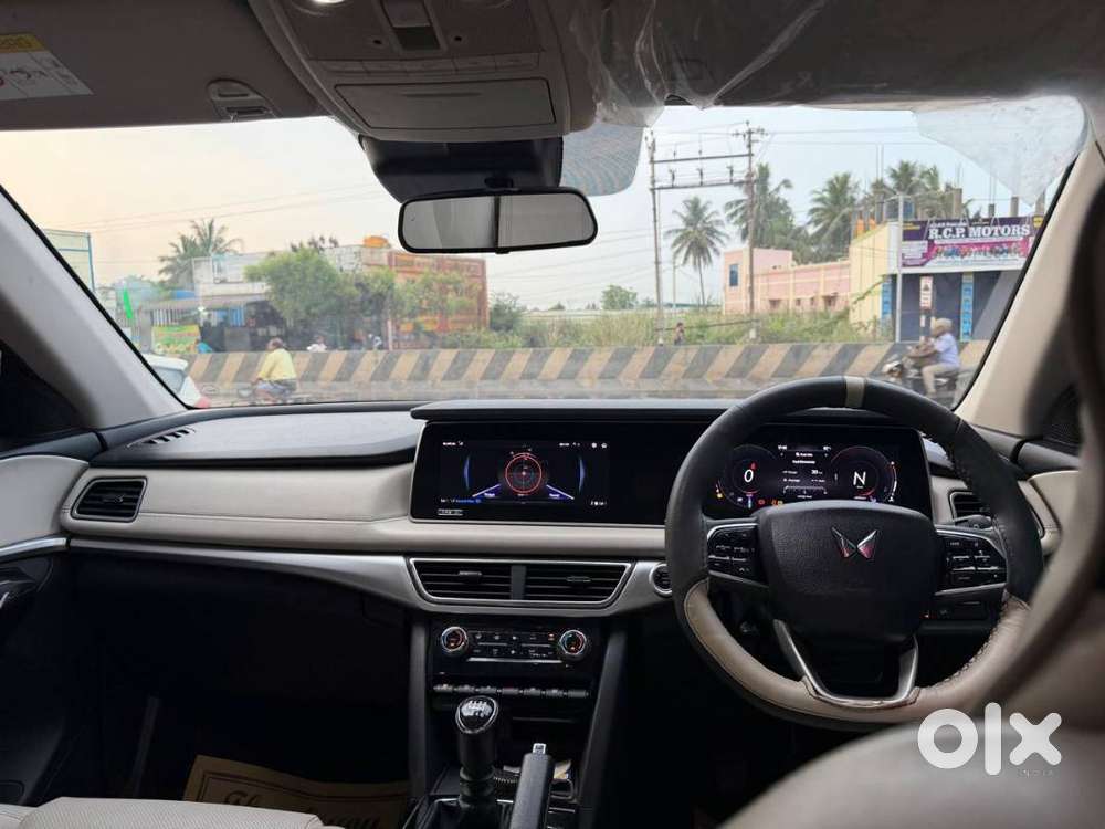 Mint Condition Xuv700 Petrol Mt  2021  Just 21k Km  Fully Maintaine