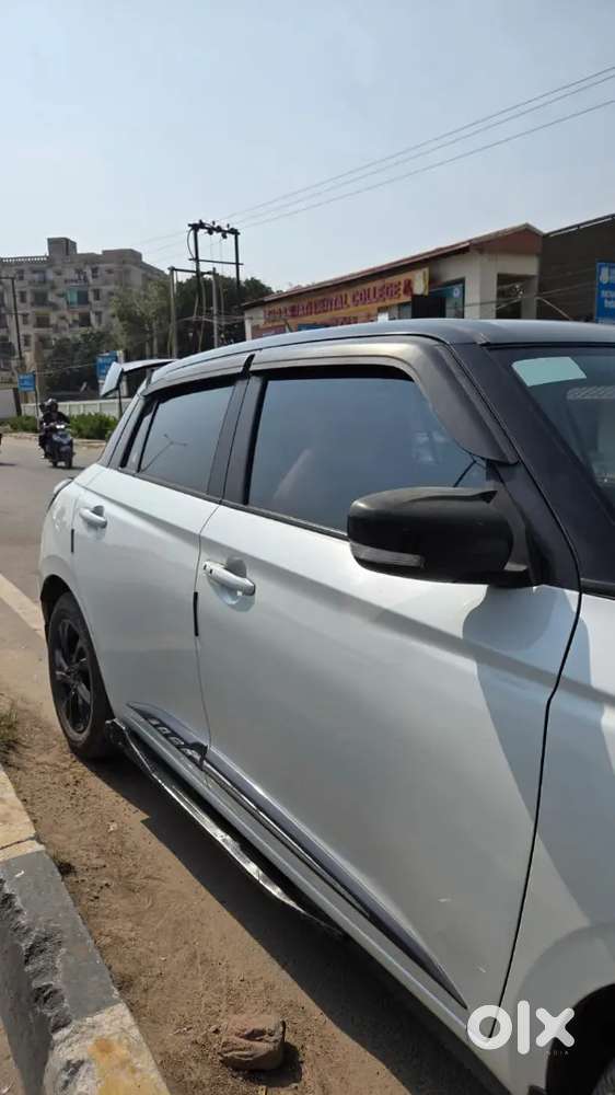 Maruti Suzuki Swift 2025 Petrol 24000 Km Driven