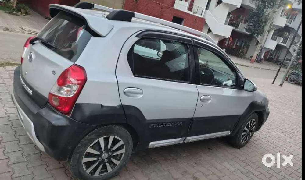 Toyota Etios Cross 2014 Petrol 105557 Km Driven