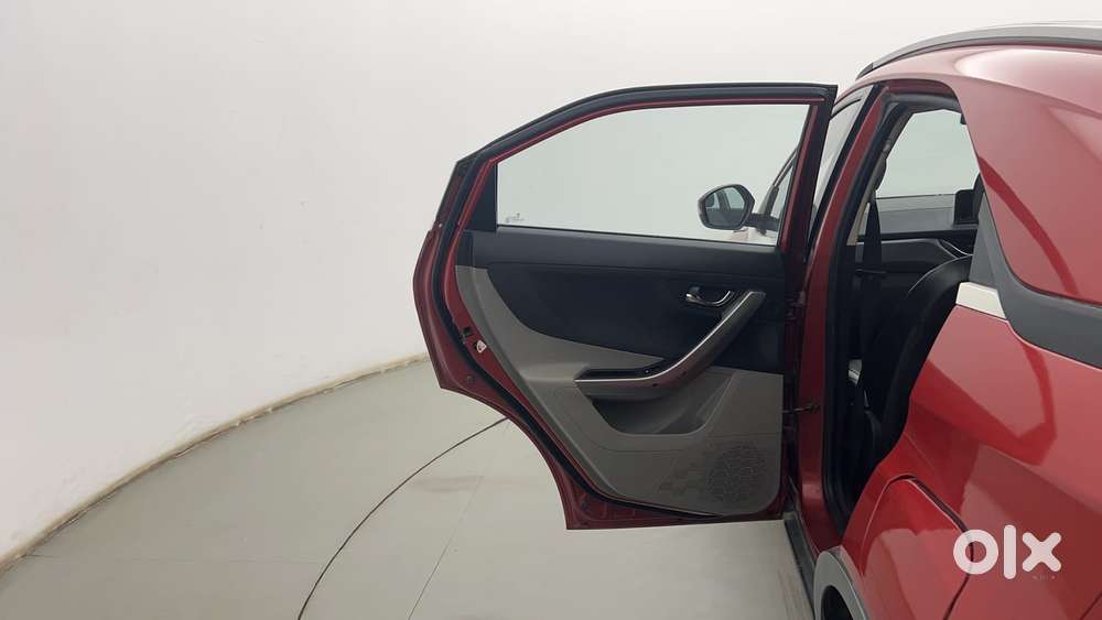 Tata Nexon 1.2 Revotron Xz Plus, 2017, Petrol
