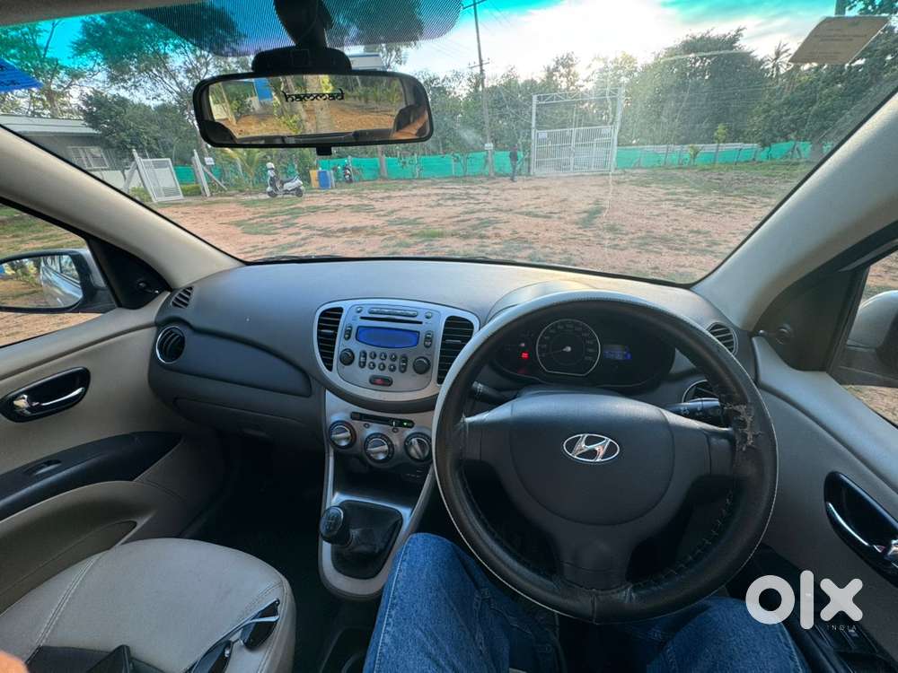 Hyundai  I10 Sportz  Petrol Manual 2015 Register Registered In2016