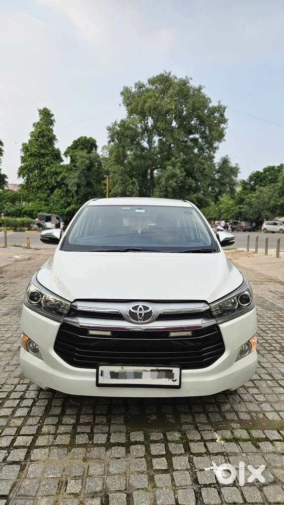 Toyota Innova Crysta 2.8 Zx At, 2016, Diesel