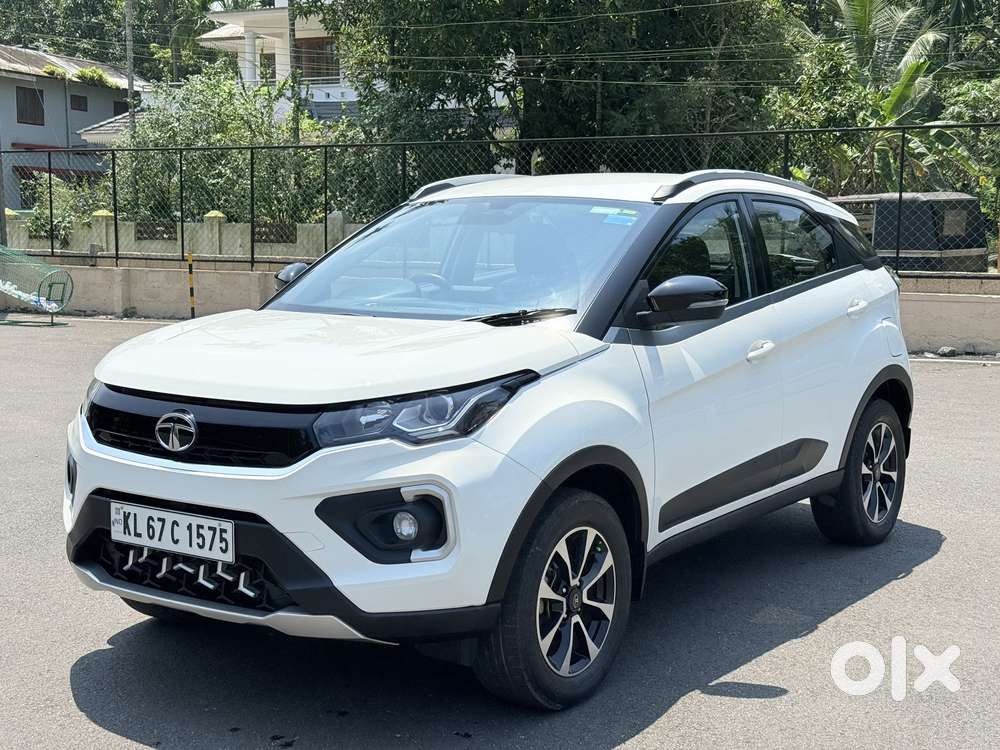 Tata Nexon Amt Xza Plus, 2020, Petrol