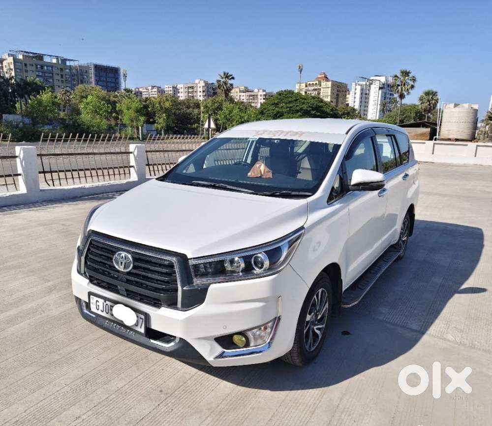 Toyota Innova Crysta 2.4 V 8 Str, 2023, Diesel