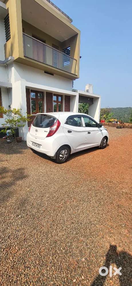 Hyundai Eon 2017 Petrol 51000 Km Driven  4new Tyre