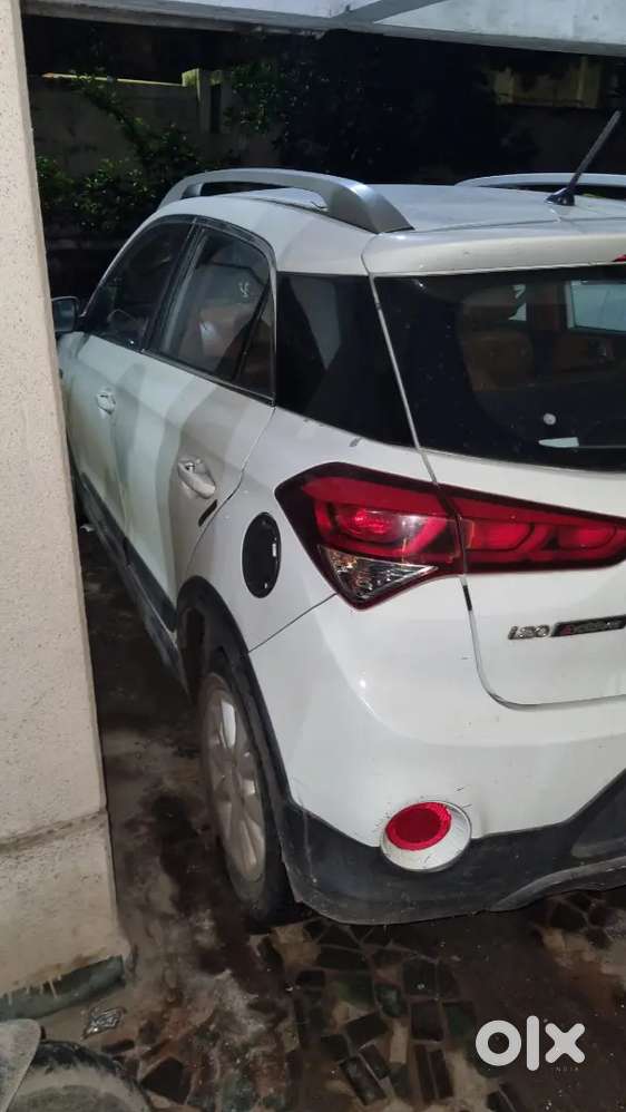 Hyundai I20 Active 2017 Petrol 120000 Km Driven