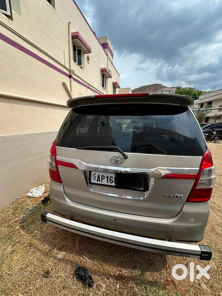 Toyota Innova 2012 Diesel 218000 Km Driven