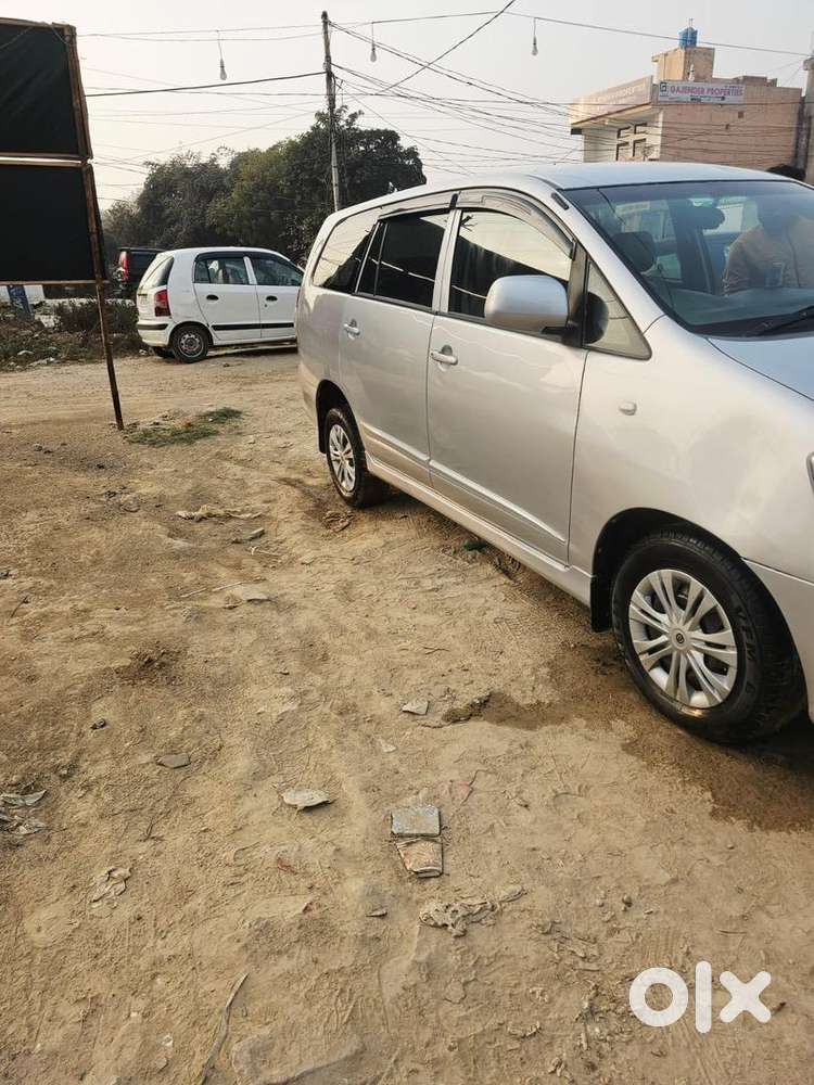 Toyota Innova 2014 Diesel Well Maintained